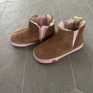 See kai run toddler boots size 9